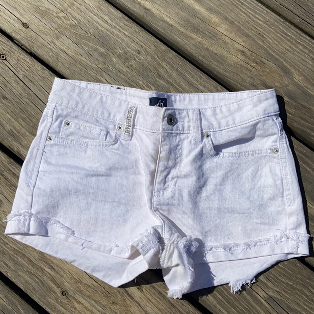 White Denim shorts…red&white leather back pockets